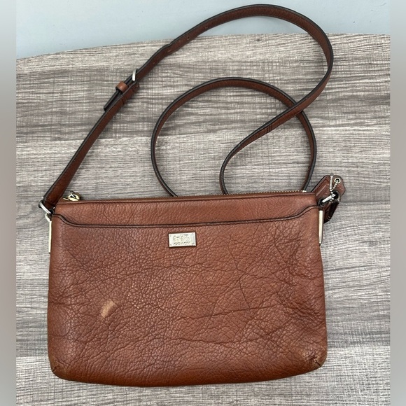 COACH VINTAGE Madison #f49992 brown leather small swingback purse. - Picture 1 of 15
